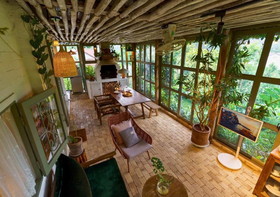 Communal lounge/ TV room