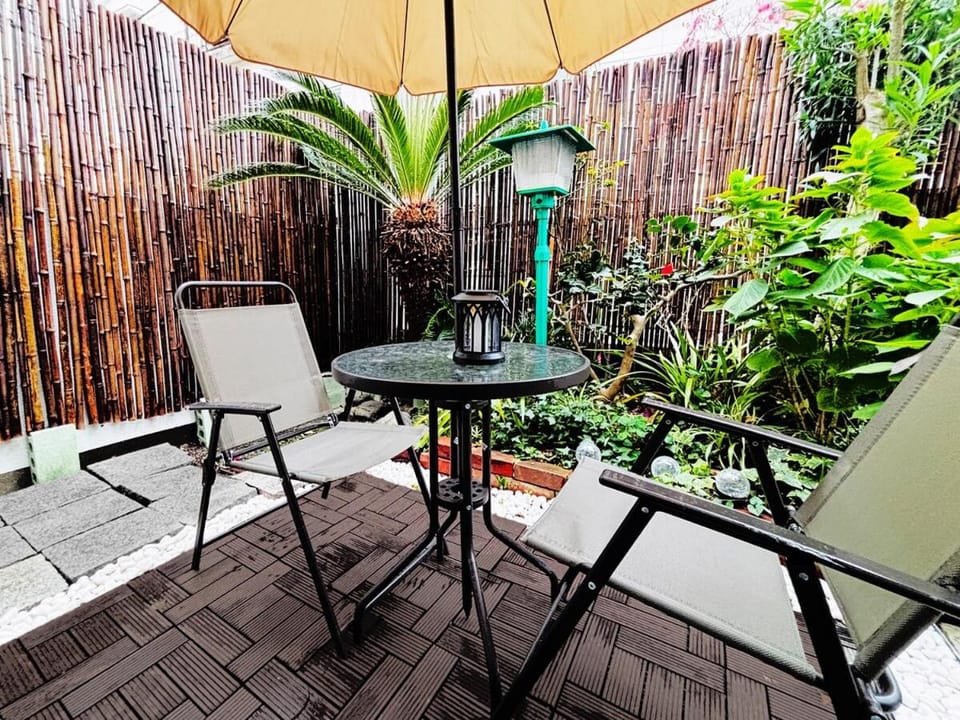 Spring, Day, Garden, View (from property/room), Balcony/Terrace, Dining area, Garden view