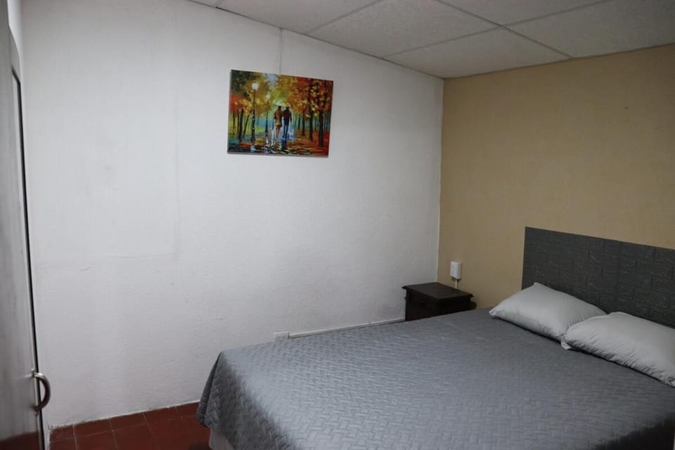 Alojamiento entero Casco Urbano Parqueo privado Oasis de paz 1400 m del Arco Apartment in Antigua Guatemala