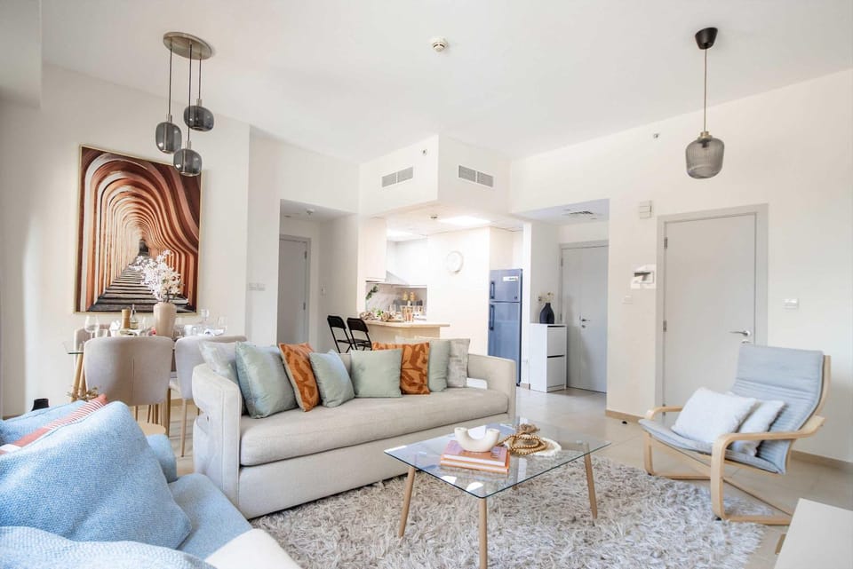 Kitchen or kitchenette, Living room, Seating area, Dining area, oven