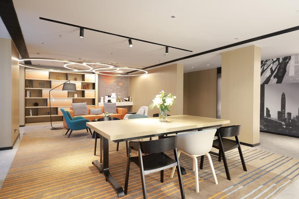 Lobby or reception, Business facilities