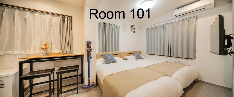 Bed, TV and multimedia, Photo of the whole room, Bedroom, air conditioner