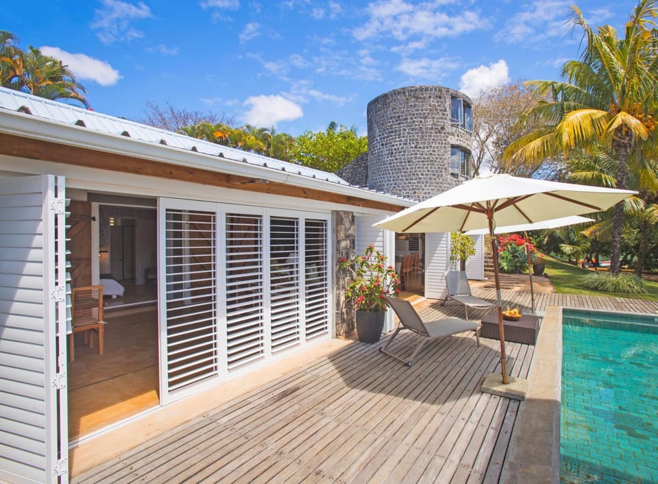 Patio, Pool view, Swimming pool