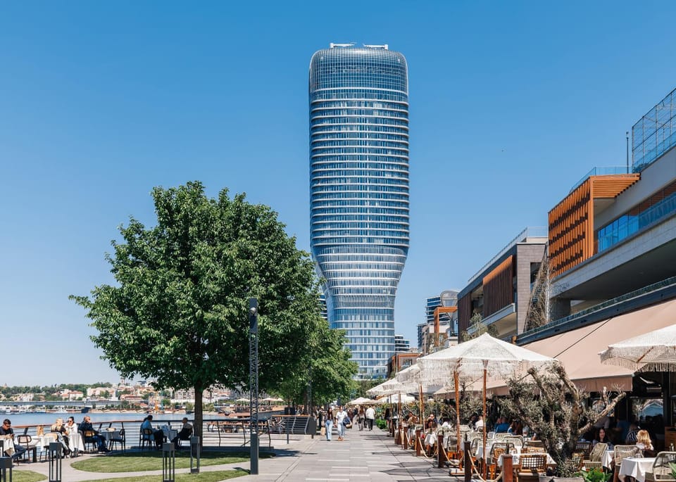 Restaurant/places to eat, Neighbourhood, Seating area, Dining area, City view