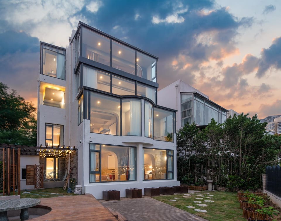 Property building, Day, Garden, Garden view