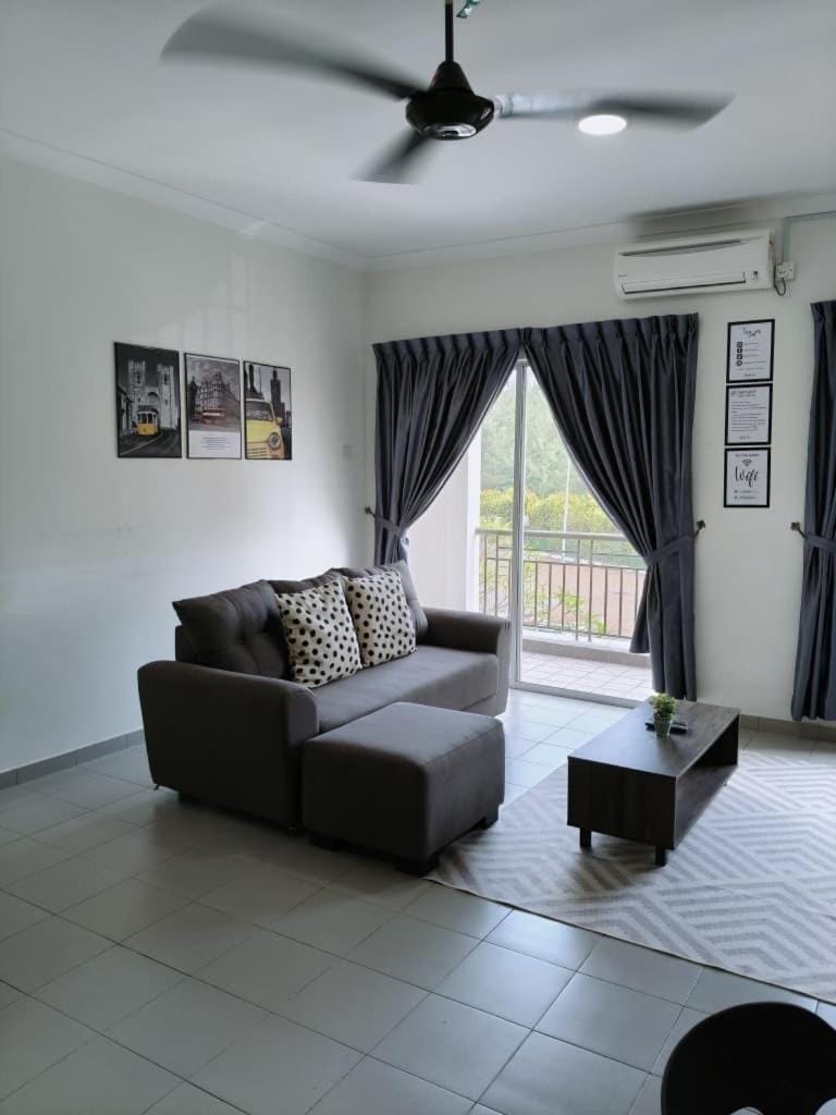 Desaru Beach Resort Luxury Suite B2 3Pax Apartment in Johor