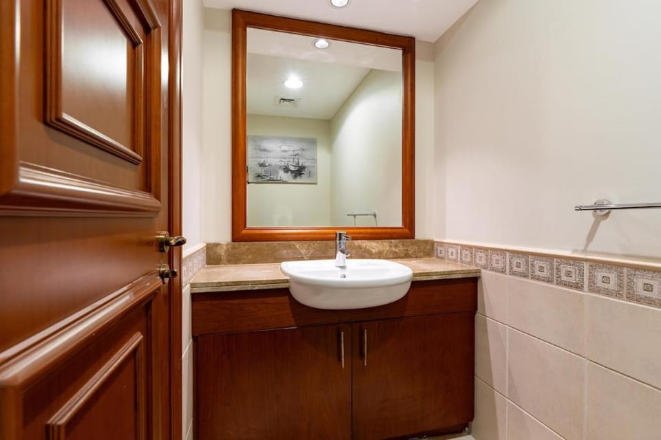 Walnut Palm 2BR - Palm Jumeirah Apartment in Dubai