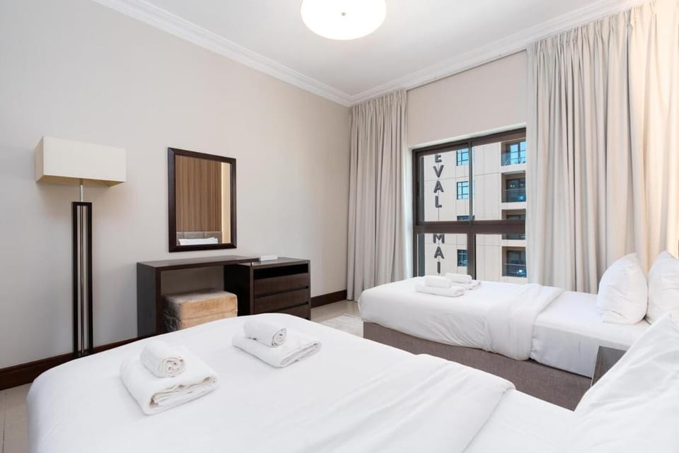 Walnut Palm 2BR - Palm Jumeirah Apartment in Dubai