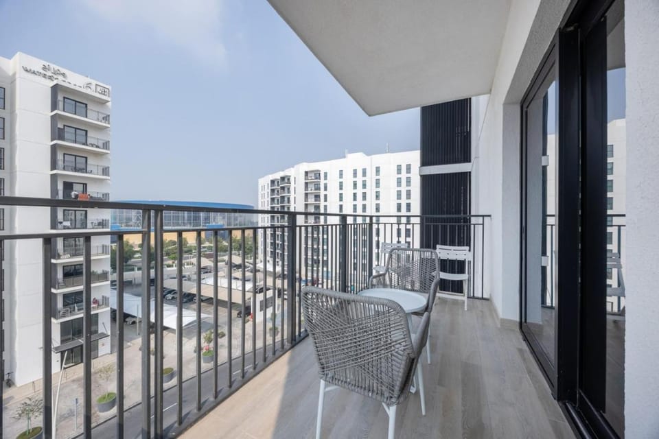 Bloomfields 1BR in Water's Edge 2 - Yas Island Apartment in Abu Dhabi