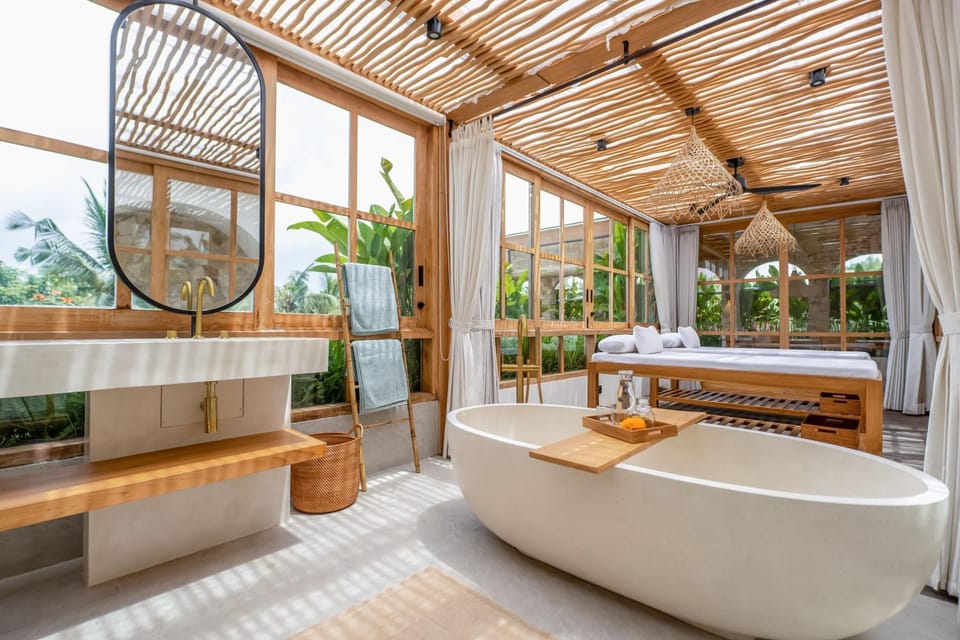 Natural landscape, Spa and wellness centre/facilities, Bath