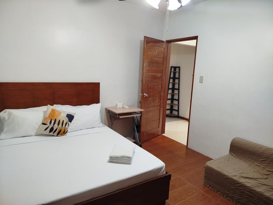 Matthew's Tranquil Homestay Apartment in General Luna