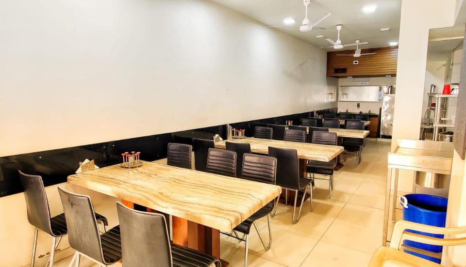 Livzo - Pink house for girls Hostel in Ahmedabad