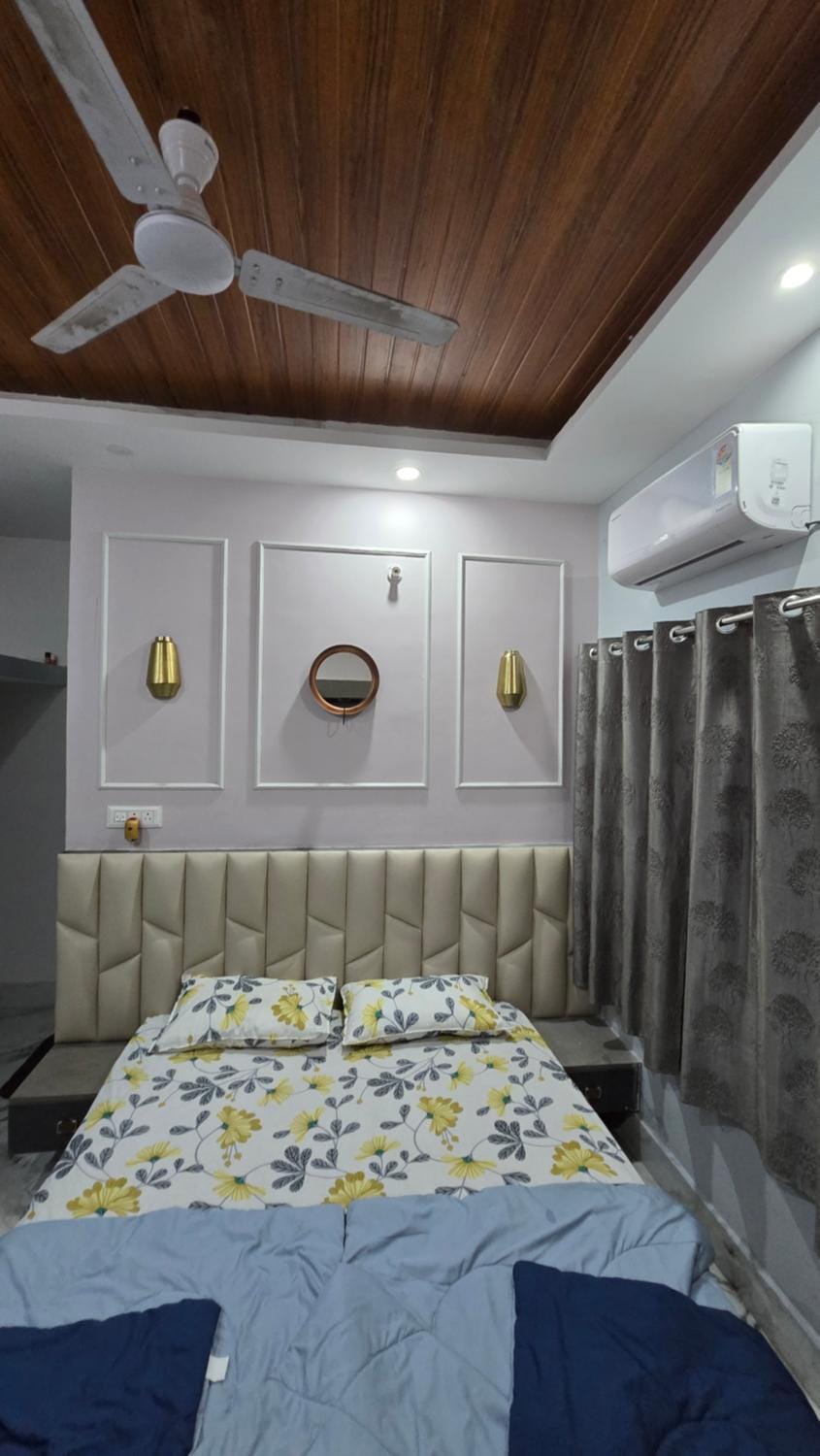 Bed, Photo of the whole room