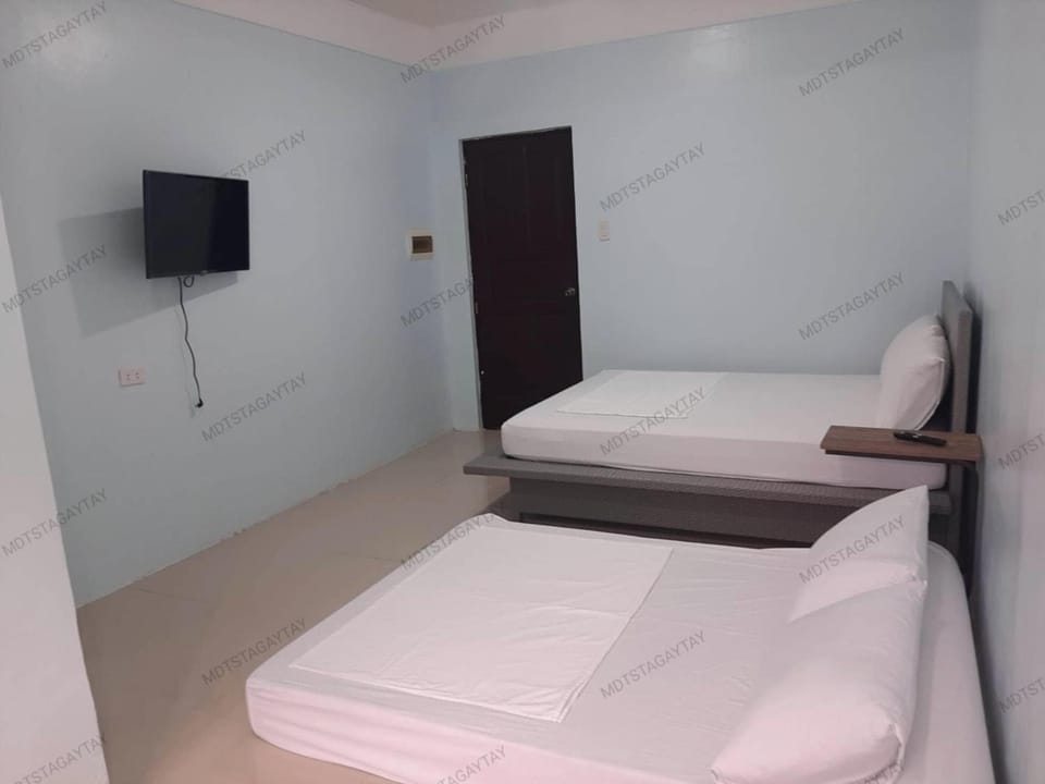 Bed, Bathroom, TV and multimedia, Bedroom, air conditioner