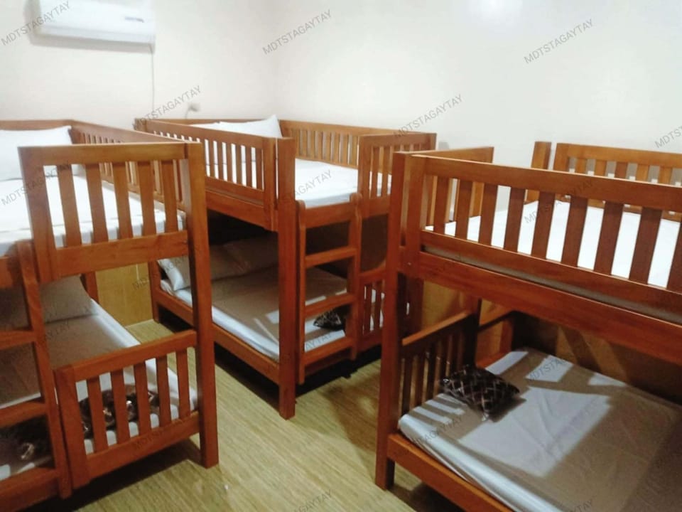 Bathroom, TV and multimedia, Bedroom, bunk bed, bidet, air conditioner