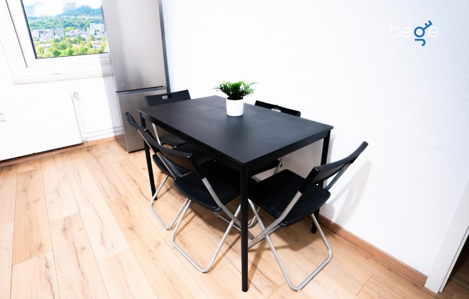 Kitchen or kitchenette, stove, kitchen