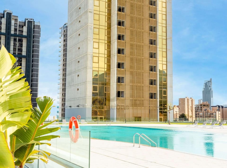 Swimming pool, Swimming pool
