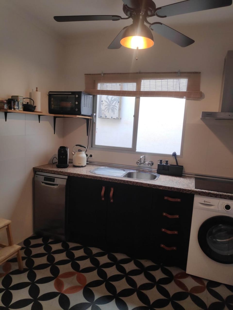 Homey beach apartment in authentic El Palo Apartment in Malaga