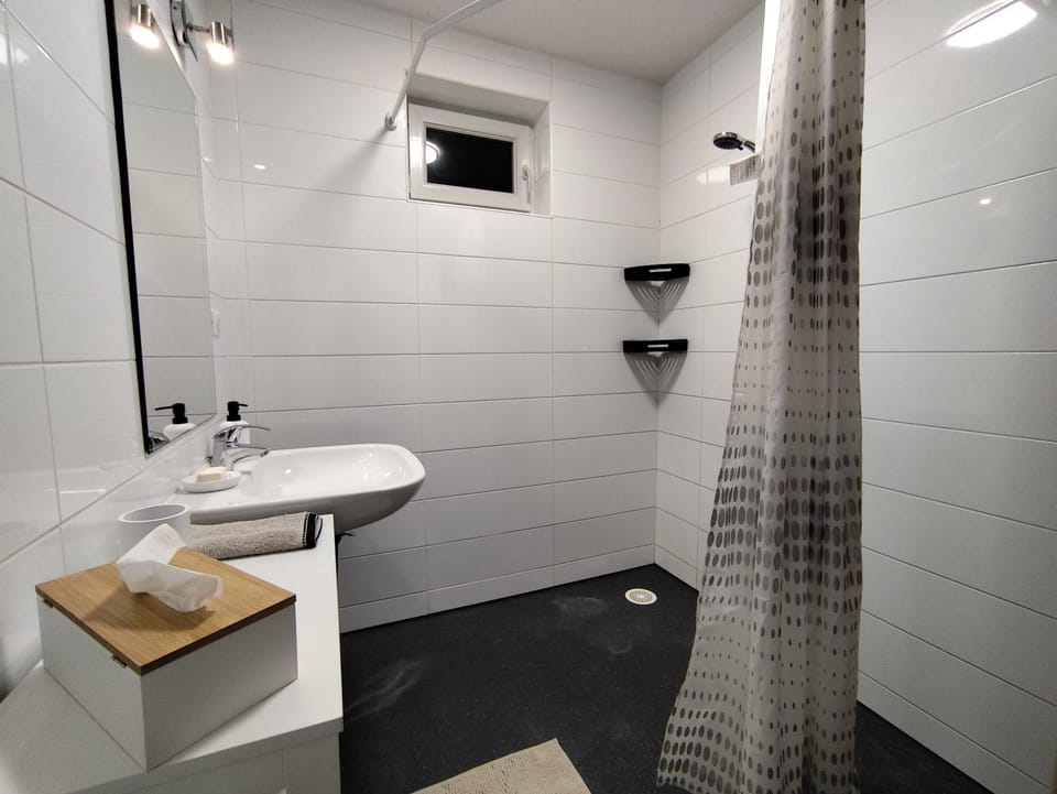 Stellar Lodge # Parking - Calme - Proche Thermes Apartment in Aix-les-Bains