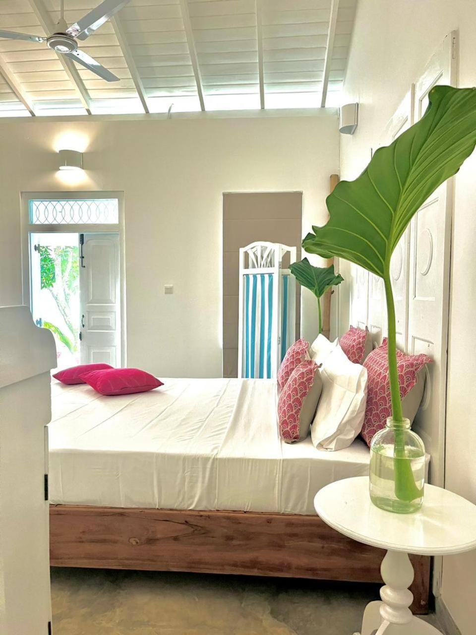 The Pineapple House Unawatuna Bed and Breakfast in Southern Province