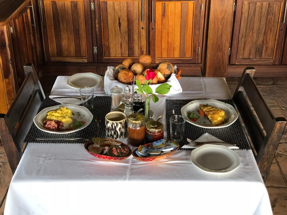 Continental breakfast, Buffet breakfast, English/Irish breakfast