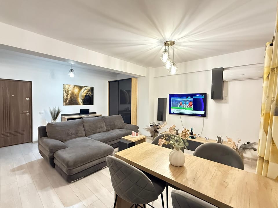 Communal lounge/ TV room, Bed, TV and multimedia, Living room, Photo of the whole room, Seating area, Dining area, Evening entertainment, Bedroom, fireplace