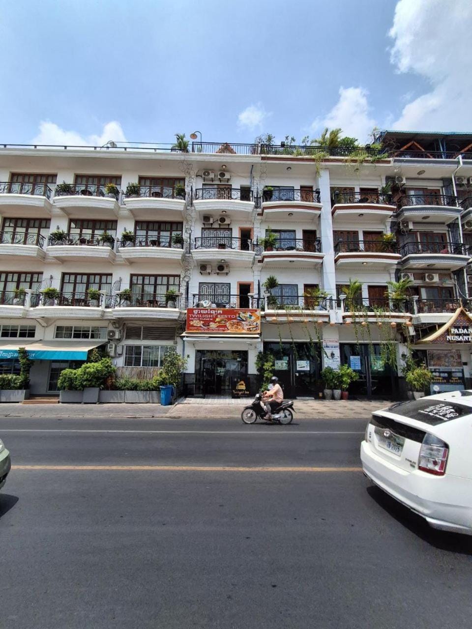 Twilightinn GuestHouse Apartment in Phnom Penh Province