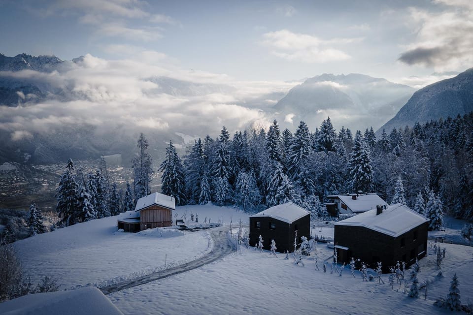 Property building, View (from property/room)