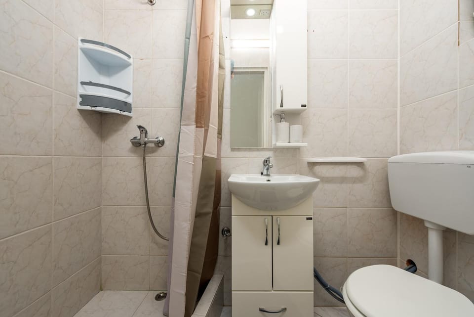 Shower, Toilet, Bathroom