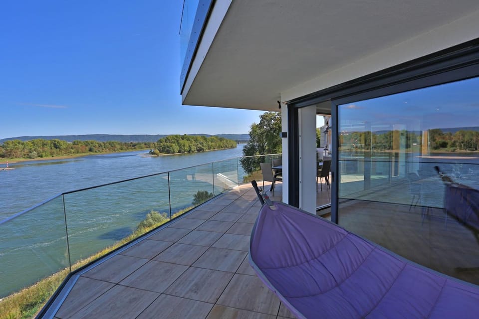 Day, Natural landscape, View (from property/room), Balcony/Terrace, River view