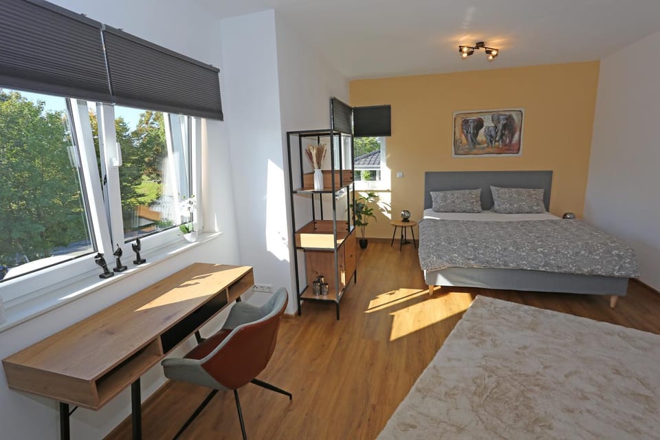 Bed, Seating area, Bedroom