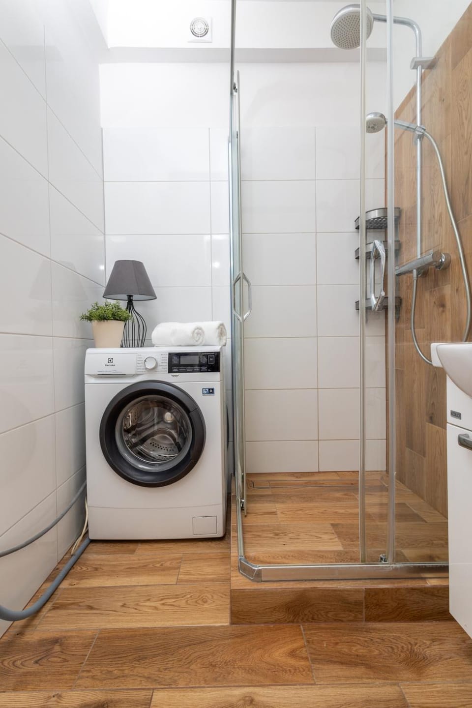 Shower, washing machine