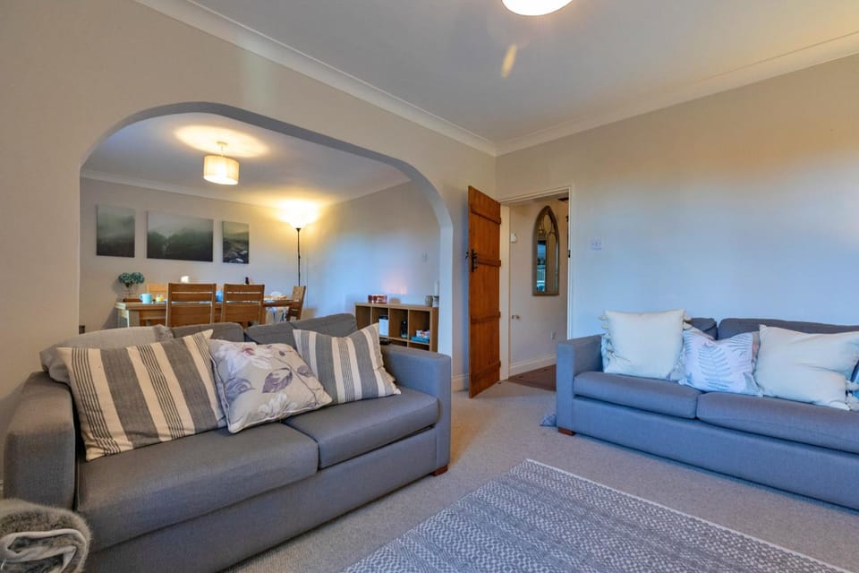 Communal lounge/ TV room, Living room