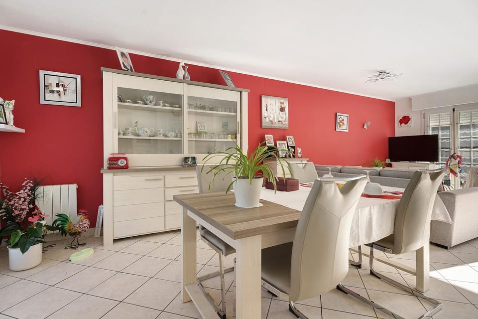 Property building, Living room