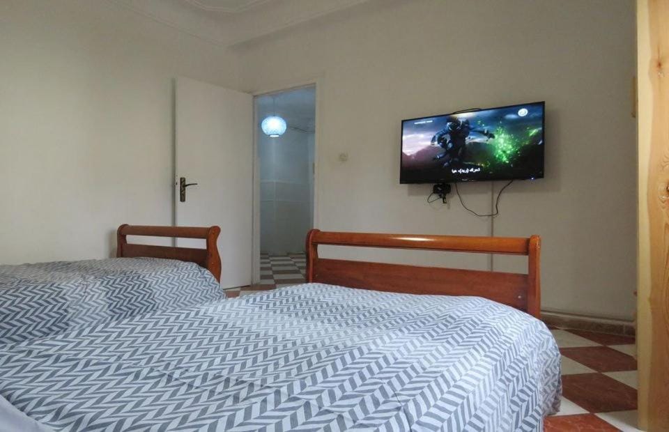 F5 Familial avec Emplacement Top à Akid Lotfi Apartment in Oran