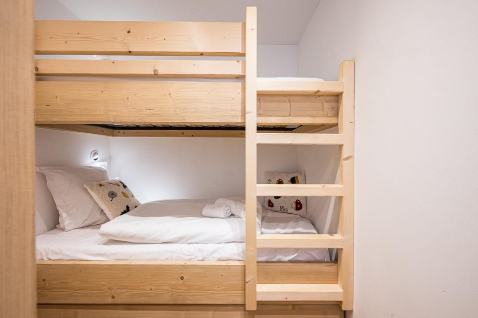 bunk bed