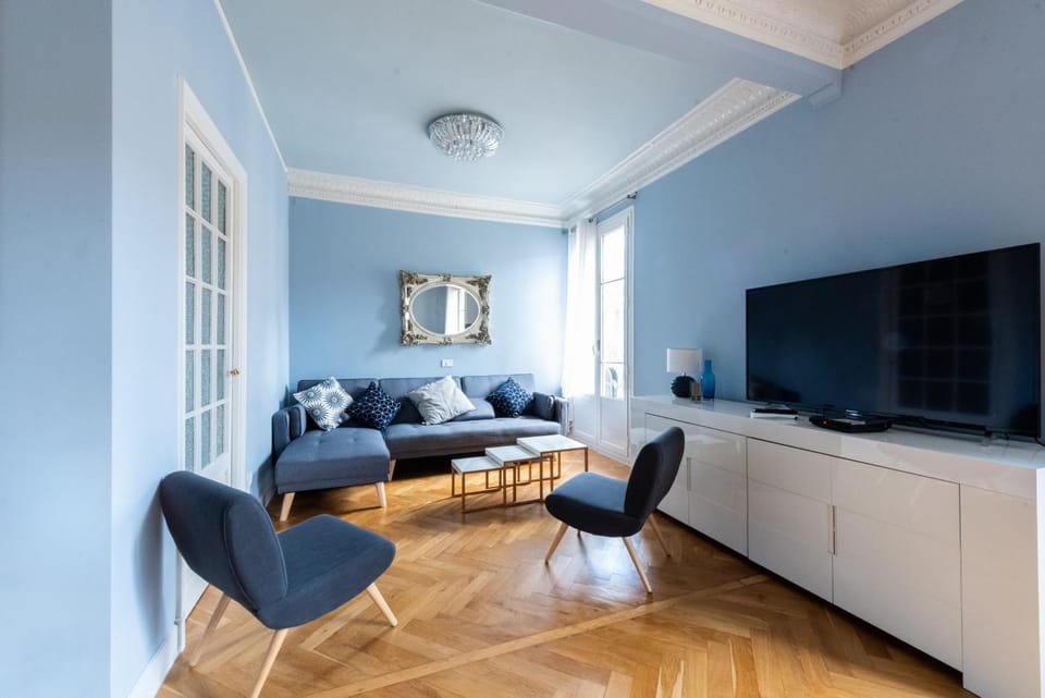Communal lounge/ TV room, Living room