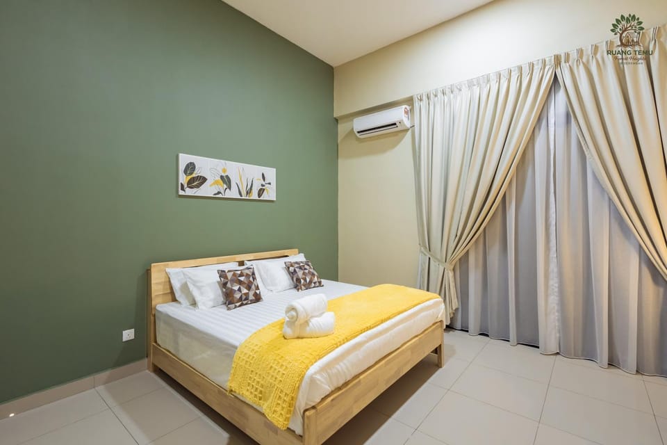 Bedroom, towels, air conditioner