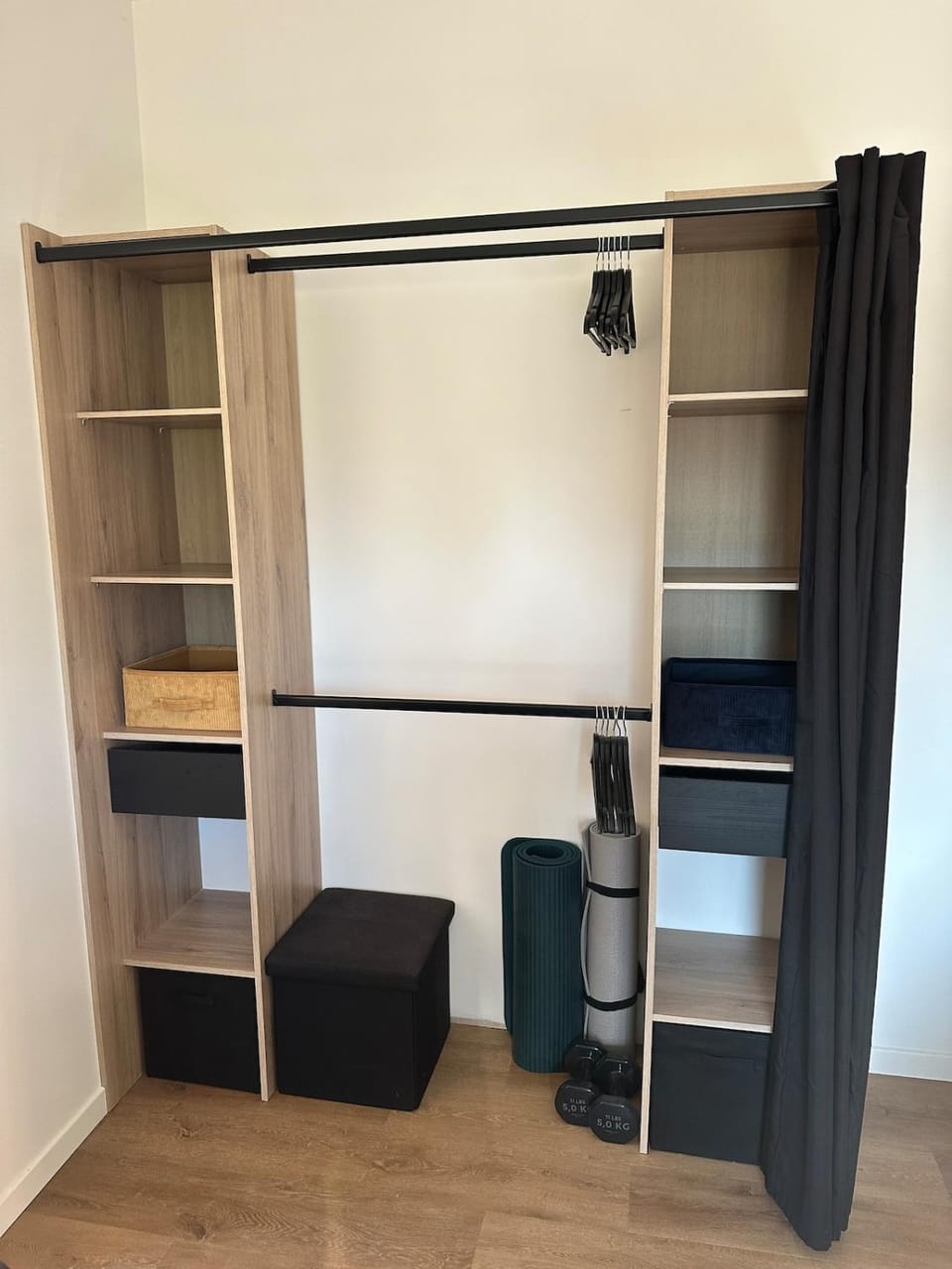Bedroom, storage