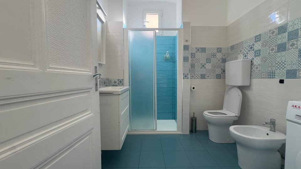 Shower, Toilet, Bathroom, bidet