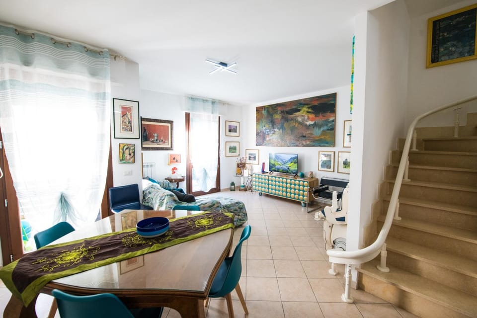 TV and multimedia, Living room, Seating area