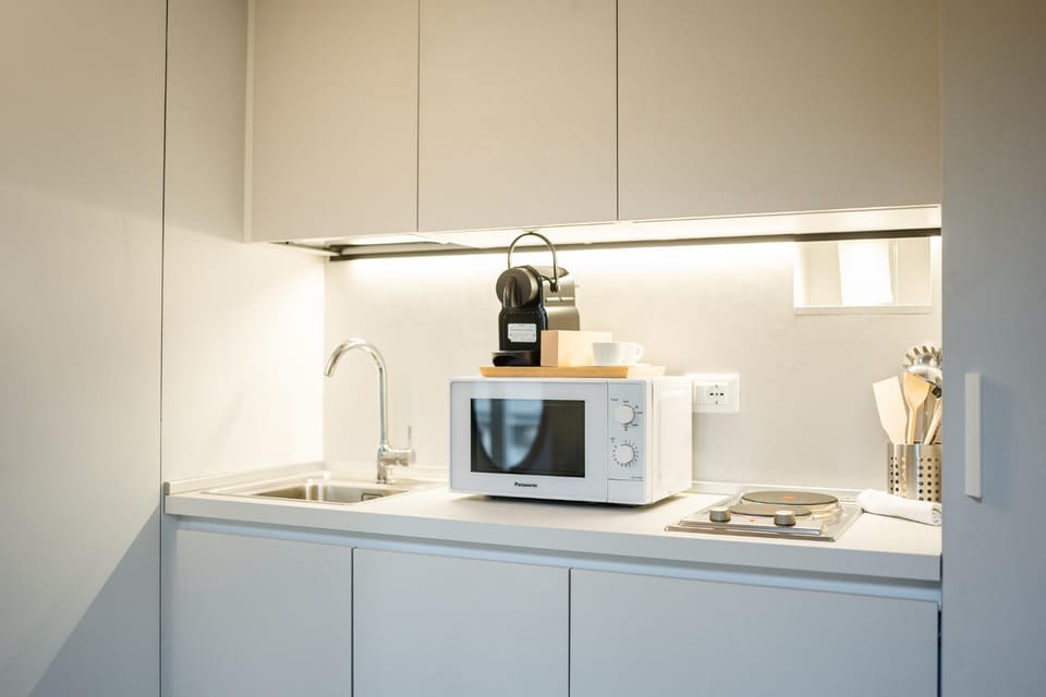 Coffee/tea facilities, Kitchen or kitchenette, microwave