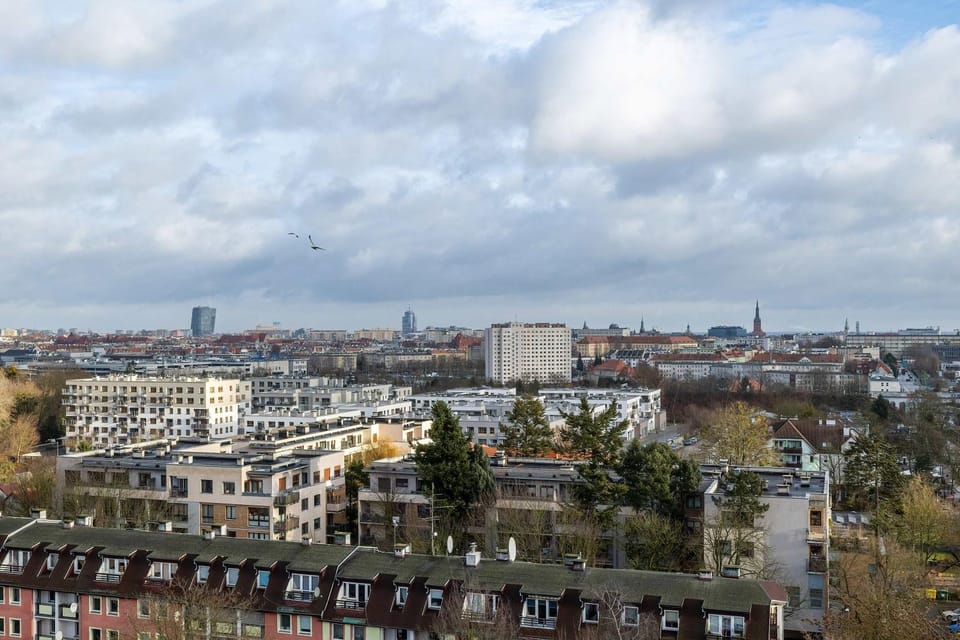 Day, Neighbourhood, City view, Location
