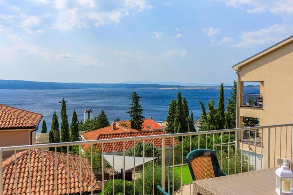 Patio, City view, Sea view