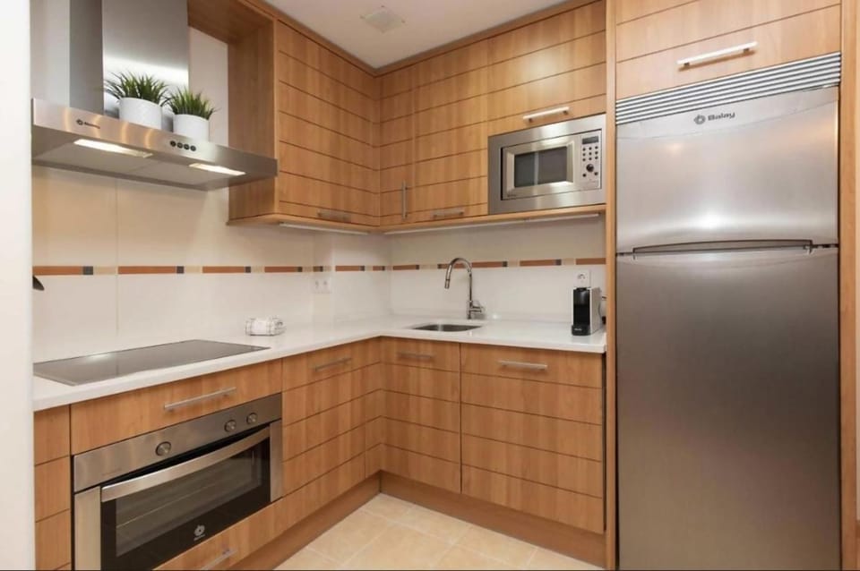 Cota de la marmota by CARDI Suites Apartment in Aragon