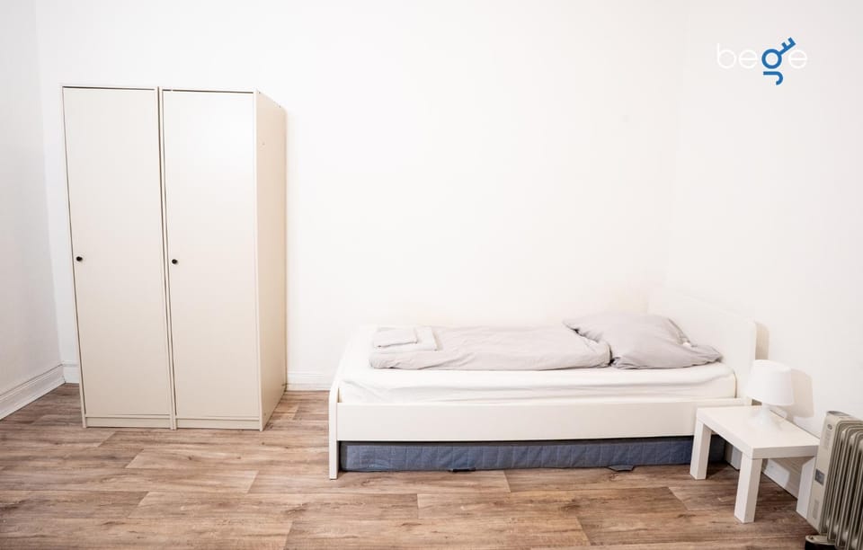 Bed, Living room, Photo of the whole room, Seating area, Bedroom, wardrobe