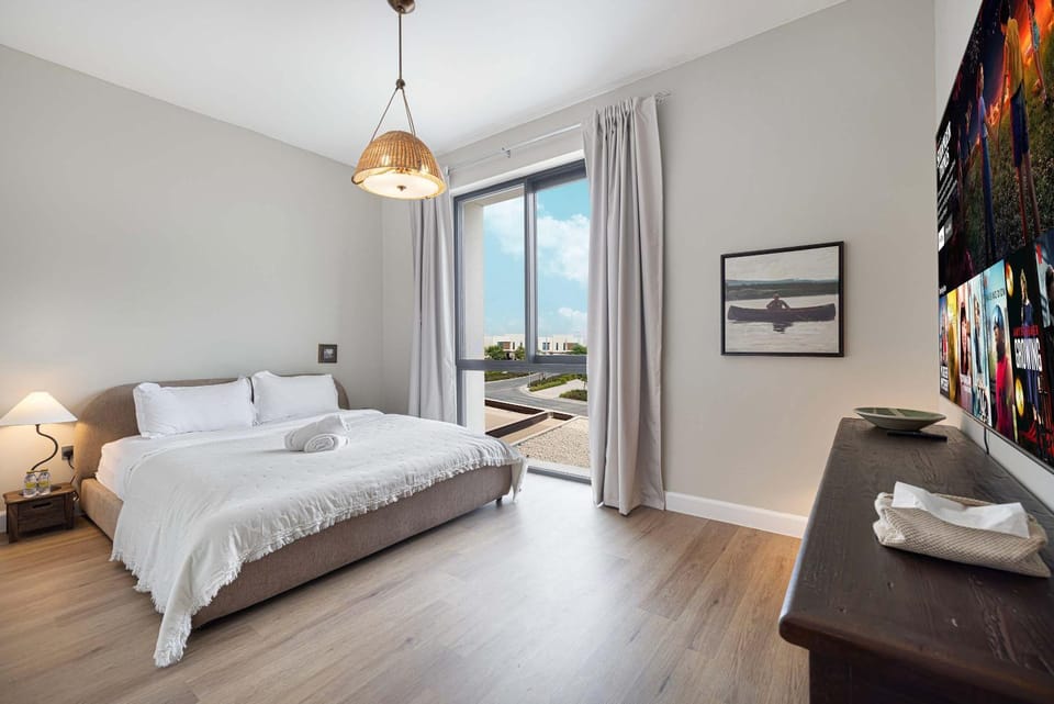 Vintage 4BR Villa at Yas Island near F1 Track House in Abu Dhabi