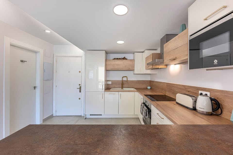 Kitchen or kitchenette, Living room