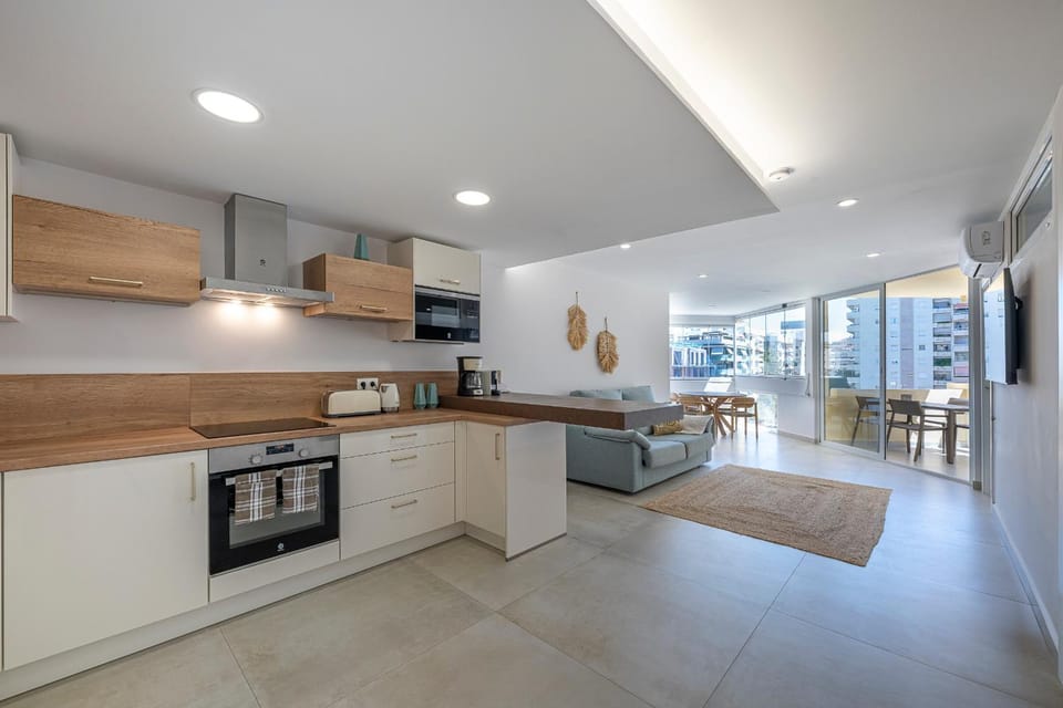 Kitchen or kitchenette, Living room