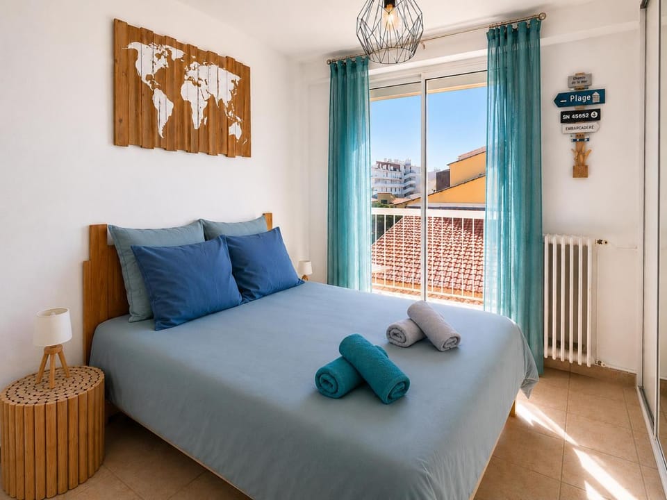 Balcony/Terrace, Bedroom, cot, heating, internet, storage, towels